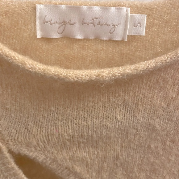Beige Botany Sweetheart Crop Sweater - Picture 4 of 5